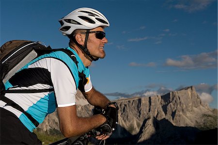 simsearch:853-06120449,k - Mountainbiker in the Dolomites, South Tyrol, Italy Foto de stock - Con derechos protegidos, Código: 853-06120448