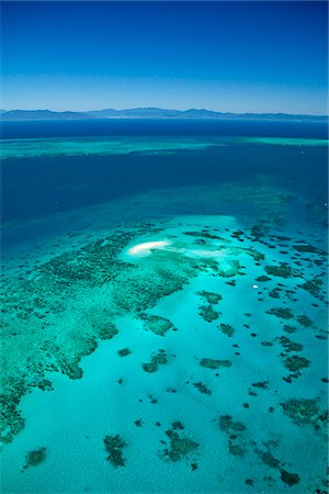 Australia, Queensland, Cairns.  Aerial view of Vlassof Cay in the Great Barrier Reef Marine Park. Stock Photo - Rights-Managed, Code: 862-05996770