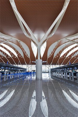 estructura - Column, roof beam and structure detail of checkin area of Shanghai Pudong International Airport, Tangwan, Shanghai, China. Stock Photo - Rights-Managed, Code: 862-05997113