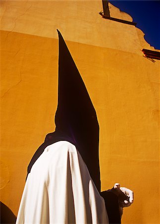 simsearch:841-06807735,k - Spain, Andalusia, Seville. Nazarenos during Semana Santa processions Stock Photo - Rights-Managed, Code: 862-05999312