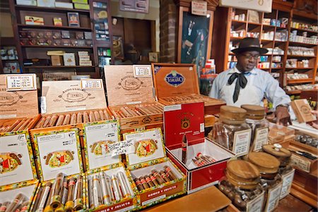 san diego - United States, USA, California, San Diego, Old Town, Seller of Cigars. Stock Photo - Rights-Managed, Code: 862-05999592