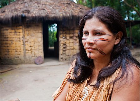 simsearch:862-06540983,k - Brazil, Bahia, Porto Seguro, Pataxo indigenous woman in the Jaqueira Pataxo Reservation Photographie de stock - Rights-Managed, Code: 862-06540803