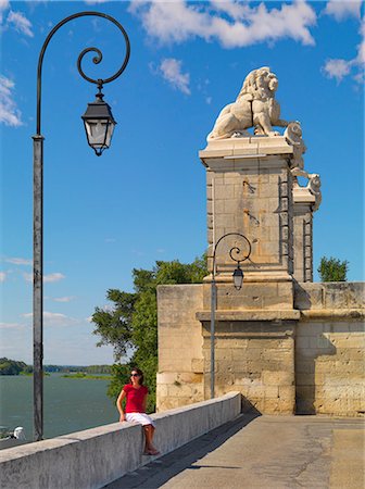France, Provence, Arles, Le pont Aux Lions. MR Stock Photo - Rights-Managed, Code: 862-06541474
