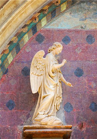 France, Provence, Avignon, Angel sculpture at church entrance Foto de stock - Con derechos protegidos, Código: 862-06541500