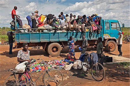 simsearch:862-06543210,k - At the conclusion of a market near Puranga, the stallholders pack up their wares in sacks and takes them home by lorry, Uganda, Africa Stock Photo - Rights-Managed, Code: 862-06543135