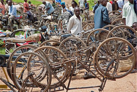simsearch:862-06543210,k - A large number of bicycles being repaired or parked at a busy roadside market on the Fort Portal to Kasese road, Uganda, Africa Stock Photo - Rights-Managed, Code: 862-06543213