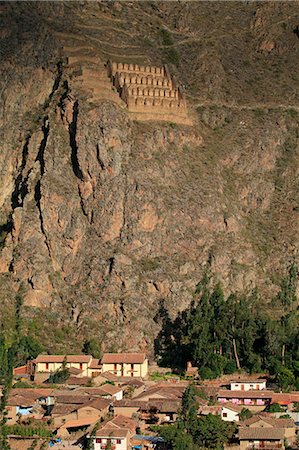 simsearch:862-06677365,k - South America, Peru, Cusco, Sacred Valley, Ollantaytambo. Inka wasi houses on the hill above Ollantaytambo village Stock Photo - Rights-Managed, Code: 862-06677348