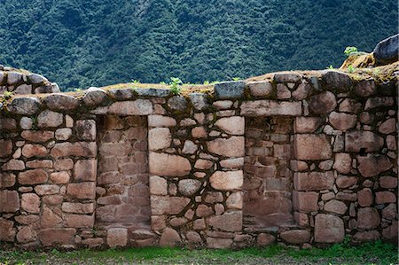 simsearch:862-06677365,k - South America, Peru, Cusco, Huancacalle. Trapezoidal alcoves in a kalanka meeting house in the Inca ceremonial and sacred site of Vitcos, thought to have been built by Manco Inca or Pachacuti and lying on the trail to Choquequirao near the village of Huancacalle Stock Photo - Rights-Managed, Code: 862-06677384