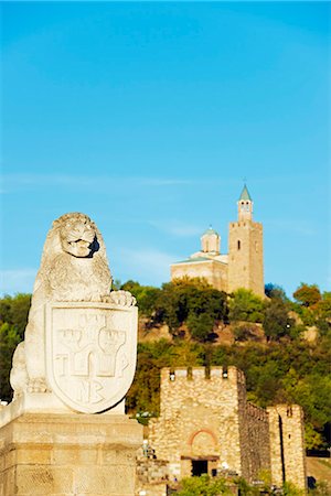 simsearch:862-06825141,k - Europe, Bulgaria, Veliko Tarnovo, Tsarevets Fortress, lion statue Stock Photo - Rights-Managed, Code: 862-06825145