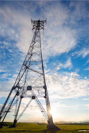 extremism - base jumper jumping off a pylon Stock Photo - Rights-Managed, Code: 862-06825309