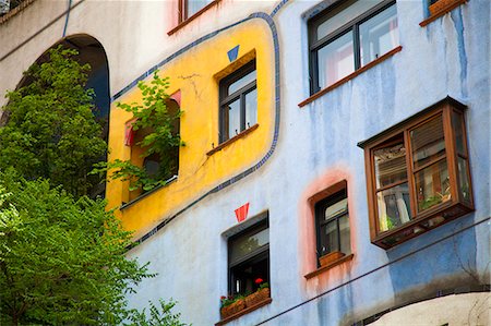 Building designed by Hundertwasser, Hundertwasserhaus, Vienna, Austria, Europe Stock Photo - Rights-Managed, Code: 862-07495772