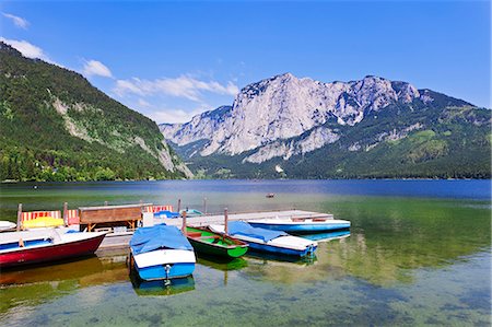 simsearch:862-07689809,k - Austria, Osterreich. Styria, Steiermark. Salzkammergut. Altaussee lake. Foto de stock - Con derechos protegidos, Código: 862-07689781