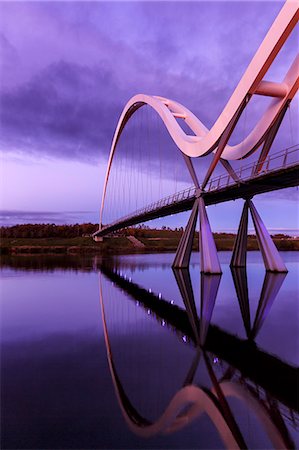 european river bridge - Europe, United Kingdom, England, Stock On Tees, Infinity Bridge Stock Photo - Rights-Managed, Code: 862-07689930