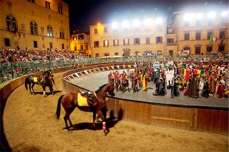 Italy, Tuscany , Pistoia. Prepation for the begining of the annual tournament of the Giostra dell Orso in Piazza Duomo. Stock Photo - Rights-Managed, Code: 862-07690108