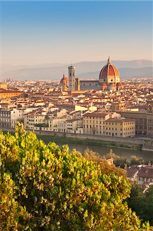 simsearch:862-07690164,k - Italy, Italia. Tuscany, Toscana. Firenze district. Florence, Firenze. Duomo Santa Maria del Fiore,  View over the city from Michelangelo square Stock Photo - Rights-Managed, Code: 862-07690203