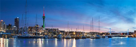 simsearch:862-07690507,k - Viaduct Harbour and Sky Tower at sunset, Auckland, North Island, New Zealand Photographie de stock - Rights-Managed, Code: 862-07690505