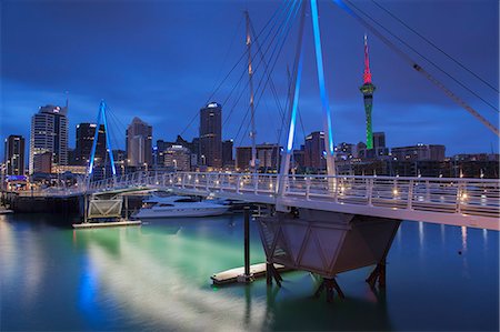 simsearch:862-07690507,k - Viaduct Harbour and Wynyard Bridge, Auckland, North Island, New Zealand Photographie de stock - Rights-Managed, Code: 862-07690500