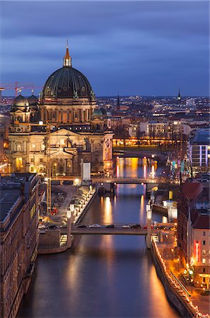 spree - Berlin Cathedral, Berliner Dom, seen fom the Fischerinsel at dusk, the river Spree in the foreground. Stock Photo - Rights-Managed, Code: 862-07909839