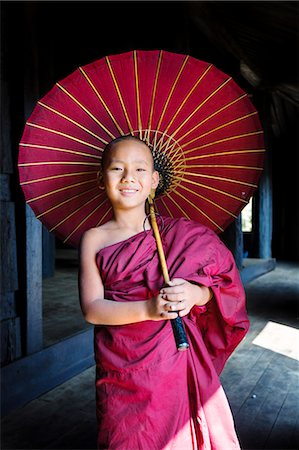 southeast asian ethnicity (male) - Myanmar, Mandalay division, Bagan. Young novice monk inside a monastery (MR) Stock Photo - Rights-Managed, Code: 862-07910323