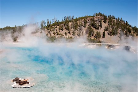 Grand Prismatic Spring in Yellowstone National Park, Wyoming, USA Stock Photo - Rights-Managed, Code: 862-08274044