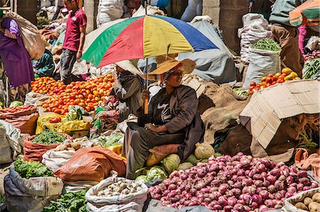 simsearch:862-06543210,k - Ethiopia, Addis Ababa, Mercato.  A vegetable seller at the sprawling Mercato Market. Stock Photo - Rights-Managed, Code: 862-08273065