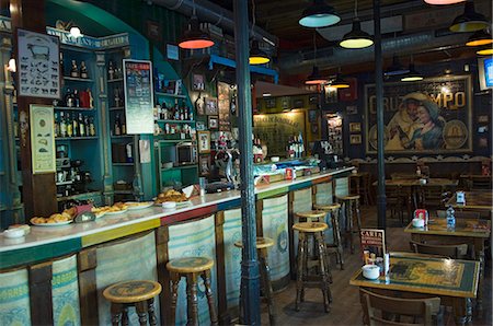 european cafe bar - Interior of a bar in the Santa Cruz district of Seville,Spain Stock Photo - Rights-Managed, Code: 862-03354518