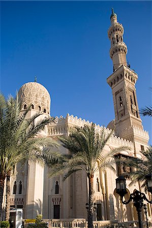 The Mosque of Abu Al-Abbas Al-Mursi,one of the landmarks along the corniche at Alexandria,Egypt Foto de stock - Con derechos protegidos, Código: 862-03352869