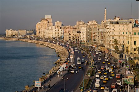Traffic builds up along the corniche in Alexandria,Egypt Foto de stock - Con derechos protegidos, Código: 862-03352875