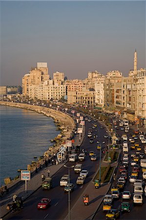 Traffic builds up along the corniche in Alexandria,Egypt Foto de stock - Con derechos protegidos, Código: 862-03352876