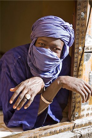 simsearch:862-03437232,k - Mali,Timbuktu. A Tuareg man at the window of house at Timbuktu. Stock Photo - Rights-Managed, Code: 862-03364238