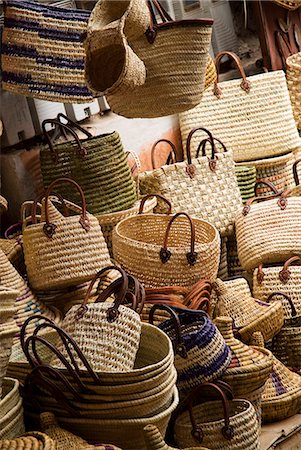 Morocco,Marrakech,Marche des Epices. Baskets and woven bags on sale in the Spice Market. Foto de stock - Con derechos protegidos, Código: 862-03364861