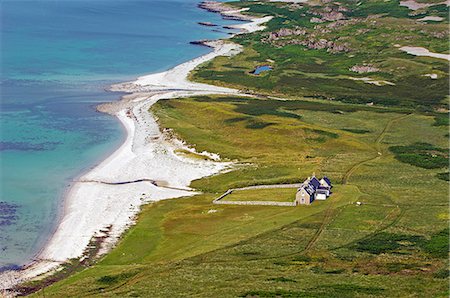 simsearch:862-03361556,k - GlenBatrick Lodge overlooks the white sandy shore of Loch Tarbert on the west side of Jura. Beautifully isolated the lodge is only accessible by boat or a five hour walk. Stock Photo - Rights-Managed, Code: 862-03361522