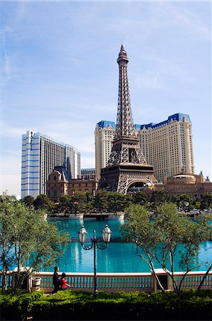 simsearch:862-08274106,k - USA,Nevada,Las Vegas. Paris Las Vegas Casino,Eiffel Tower reproduction Stock Photo - Rights-Managed, Code: 862-03437585