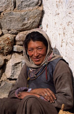 people ladakh - Begger at the door of the monastery Stock Photo - Rights-Managed, Code: 862-03711849