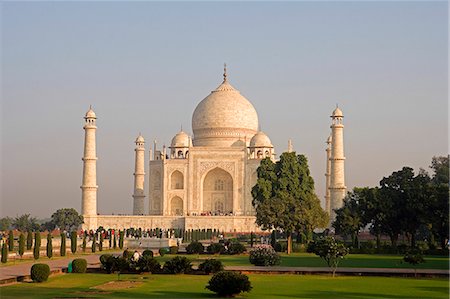 simsearch:862-03711843,k - Looking towards Taj Mahal across the Al-Kawthar,the Celestial Pool of Ambundance, Stock Photo - Rights-Managed, Code: 862-03711937