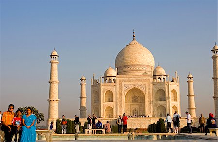 simsearch:862-03711843,k - Looking towards Taj Mahal across the Al-Kawthar,the Celestial Pool of Ambundance, Stock Photo - Rights-Managed, Code: 862-03711938
