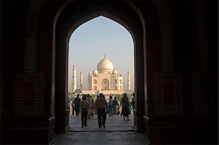 simsearch:841-07600089,k - View through main arched doorway looking towards Taj Mahal,Agra,India Foto de stock - Con derechos protegidos, Código: 862-03711930