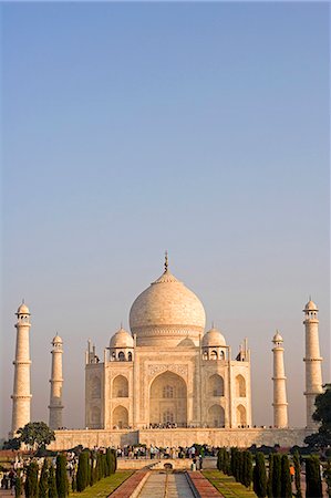 simsearch:862-03711843,k - Classic view of Taj Mahal from distance. Agra,India Stock Photo - Rights-Managed, Code: 862-03711931