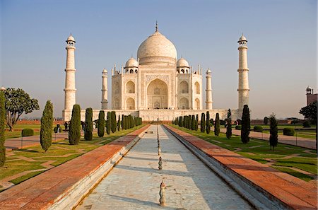 simsearch:862-03711843,k - Close view towards the Mausoleum of Taj Mahal,Agra. India Stock Photo - Rights-Managed, Code: 862-03711941