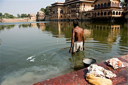 Gopal Sagar Tank in front of the Gopal Bhavan complex,Deeg Palace,Bharatpur,Rajasthan. Stock Photo - Rights-Managed, Code: 862-03711965