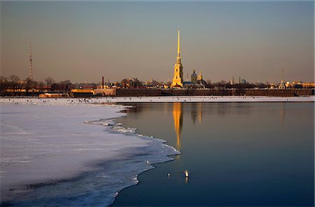 st paul's - Russia, St.Petersburg; The Pointed bell tower of St.Peter's and St.Paul's Cathedral where the last of the Romanovs are buried. Stock Photo - Rights-Managed, Code: 862-03713259