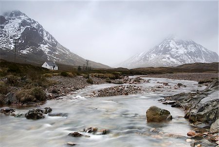 simsearch:862-03713411,k - Remote cottage in Rannoch Moor, Scotland, UK Stock Photo - Rights-Managed, Code: 862-03713373