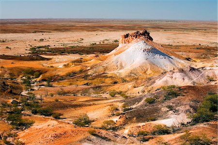 simsearch:700-00917889,k - Australia, South Australia, Coober Pedy. The Breakaways Reserve - a geological formation of flat topped hills and stony desert. Stock Photo - Rights-Managed, Code: 862-03736268