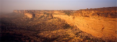 simsearch:400-05910051,k - Mali, Bandiagara Escarpment, near Bongo and Banani. One of the finest views of the Bandiagara's cliffs Stock Photo - Rights-Managed, Code: 862-03736928