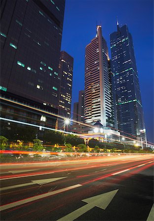 Trafic passant devant CITIC Plaza, Guangzhou, Guangdong Province, Chine Photographie de stock - Rights-Managed, Code: 862-03731047