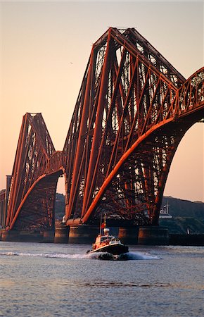 The Forth Rail Bridge, Firth of Forth, Edinburgh, Scotland. The 2.5 km.(1.5 mile) Bridge was the world s first major steel bridge,1890 Stock Photo - Rights-Managed, Code: 862-03732236