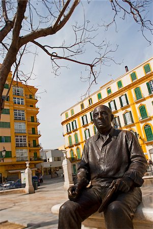 Sculpture of Picasso in Maria Guerrero square, Malaga, Andalusia, Spain Stock Photo - Rights-Managed, Code: 862-03808578