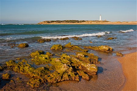 simsearch:862-03807333,k - Phare de Trafalgar, un lieu historique de la bataille de Trafalgar, entre la Grande-Bretagne et l'Espagne. Andalousie, Espagne Photographie de stock - Rights-Managed, Code: 862-03808595