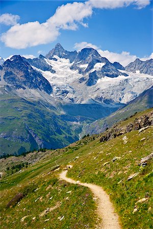 simsearch:862-03807333,k - Tracé de montagne autour du Cervin, Suisse Photographie de stock - Rights-Managed, Code: 862-03808641