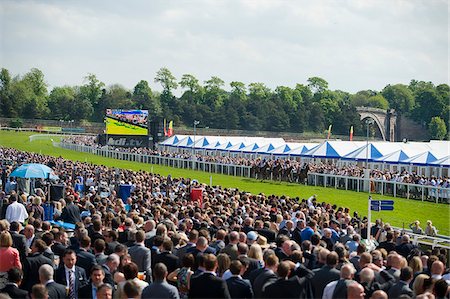 England, Cheshire, Chester. Spectators at Chester Racecourse Stock Photo - Rights-Managed, Code: 862-03887672